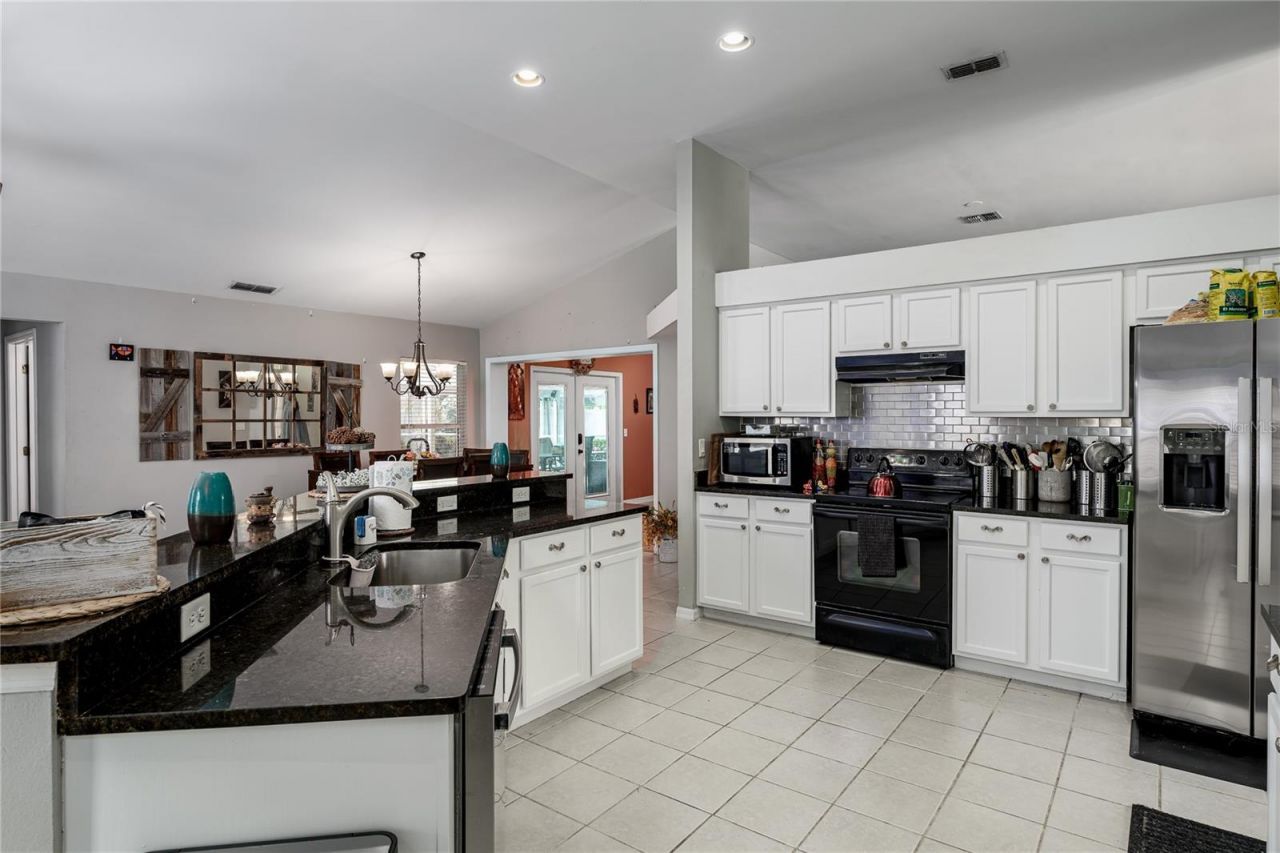 4513 Peridia Boulevard E, Bradenton, FL 34203 Photo