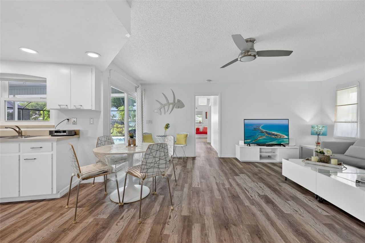 7 Fairway Road , Rotonda West, FL 33947 Photo