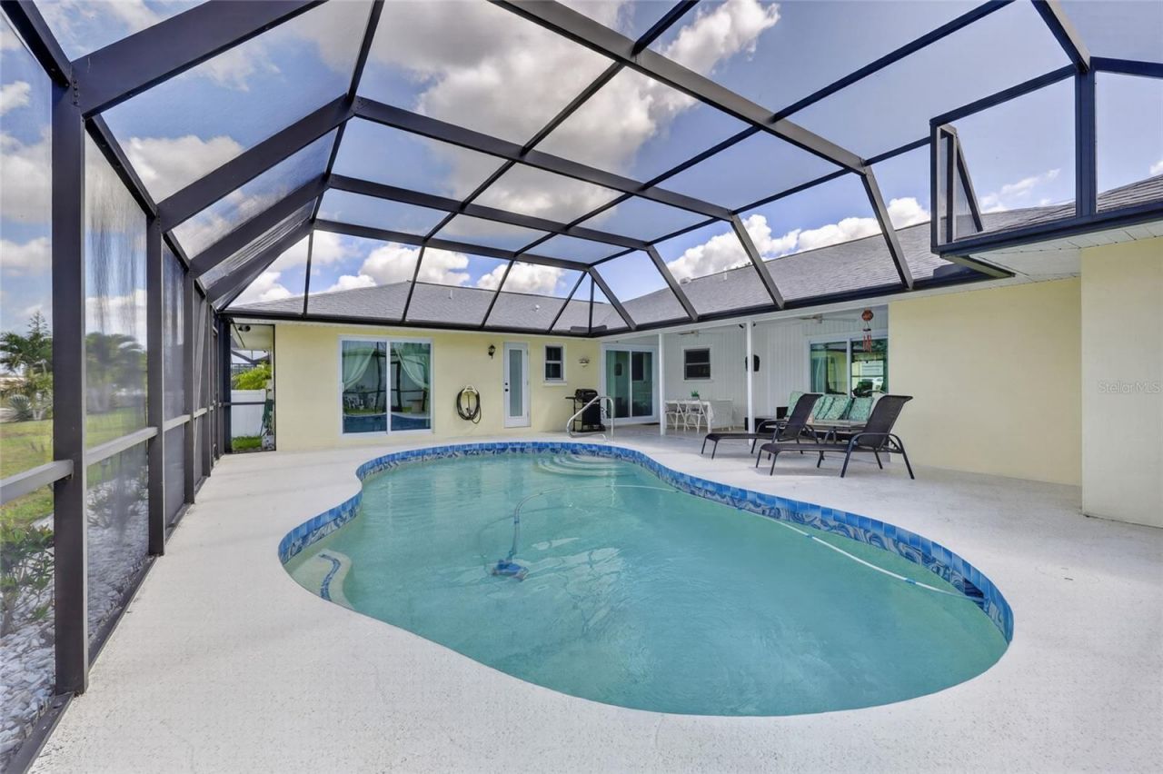 7 Fairway Road , Rotonda West, FL 33947 Photo