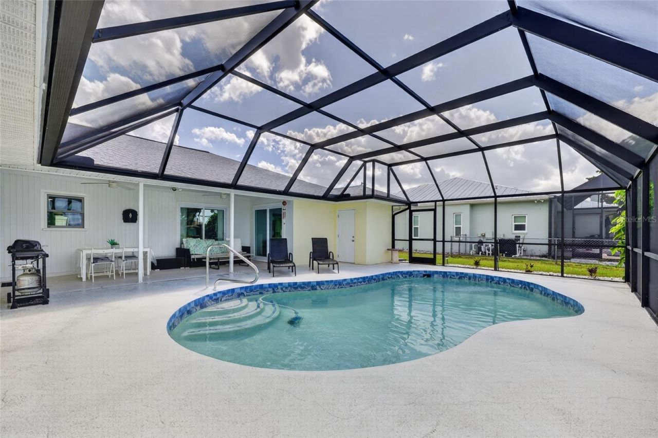 7 Fairway Road , Rotonda West, FL 33947 Photo