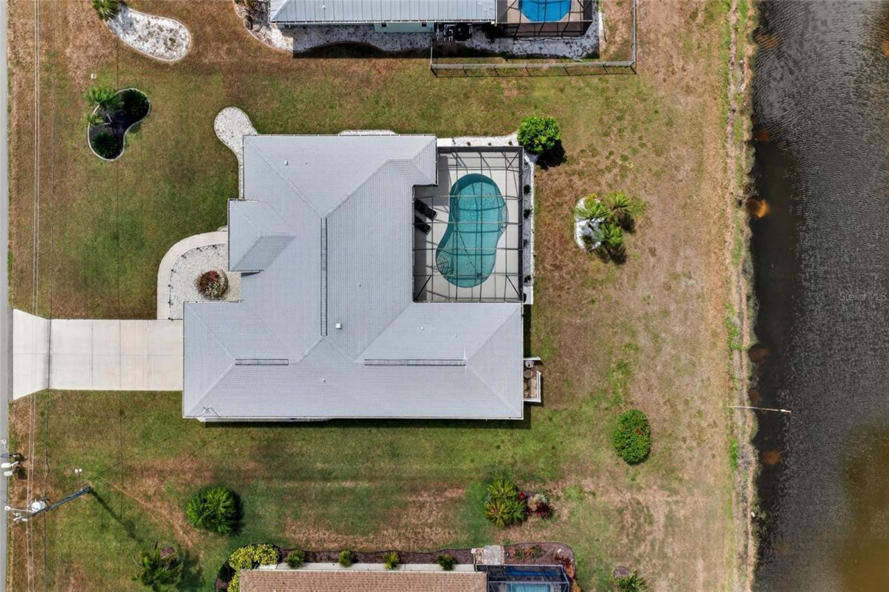 7 Fairway Road , Rotonda West, FL 33947 Photo