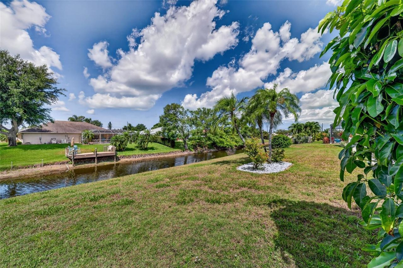 7 Fairway Road , Rotonda West, FL 33947 Photo