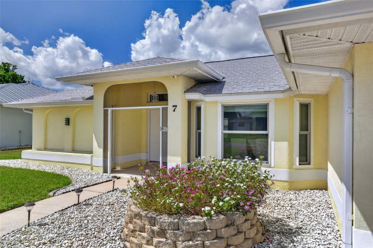 7 Fairway Road , Rotonda West, FL 33947 Photo