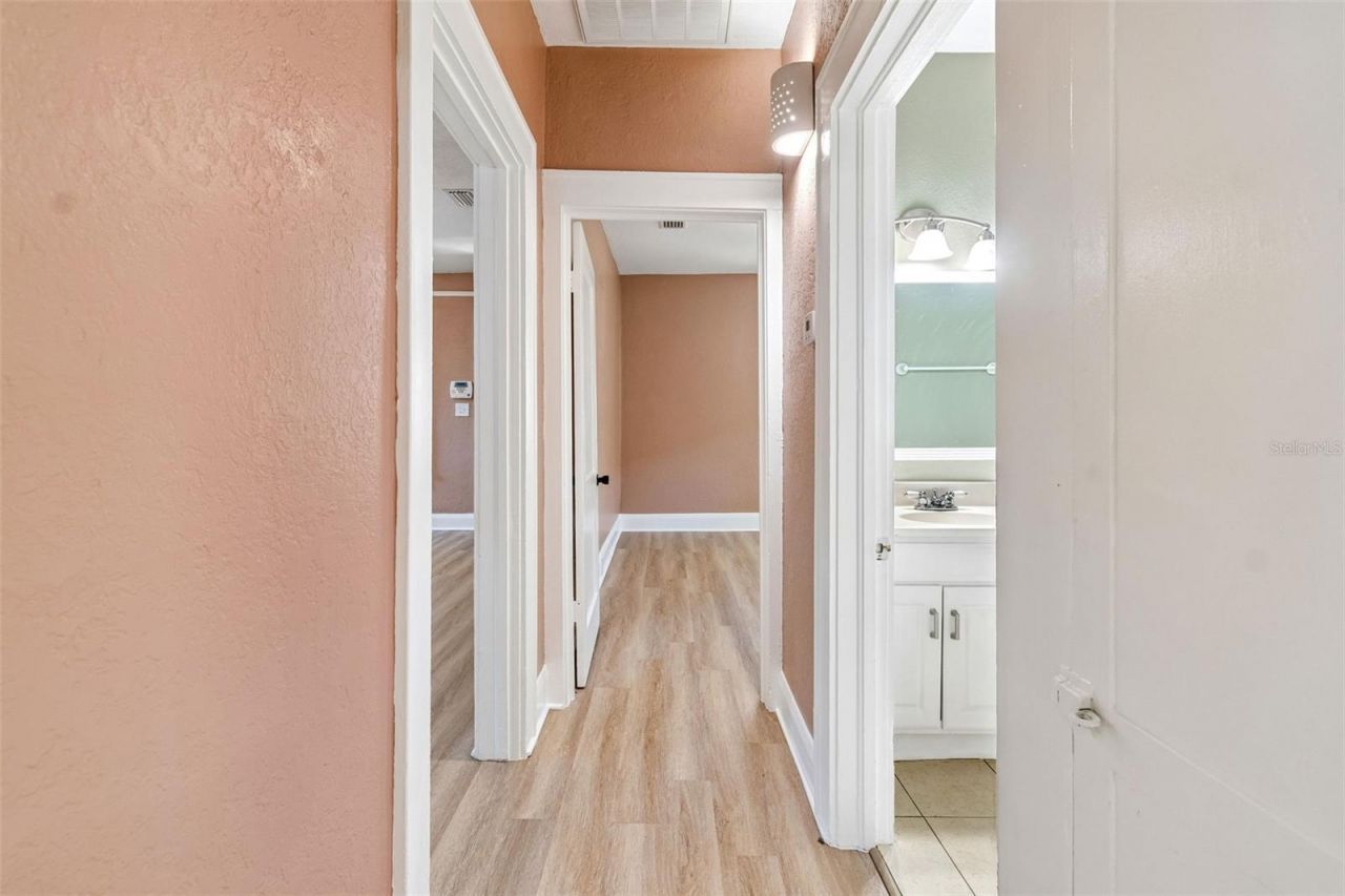 2908 Woodrow Avenue, Tampa, FL 33602 Photo