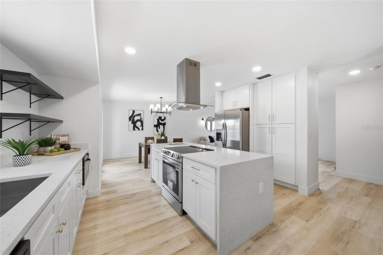 3909 Willowtree Place , Tampa, FL 33624 Photo