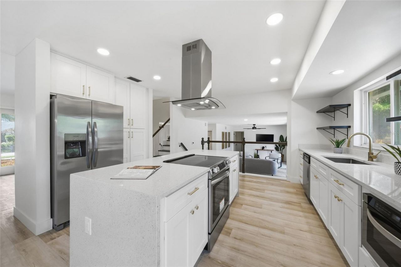 3909 Willowtree Place , Tampa, FL 33624 Photo