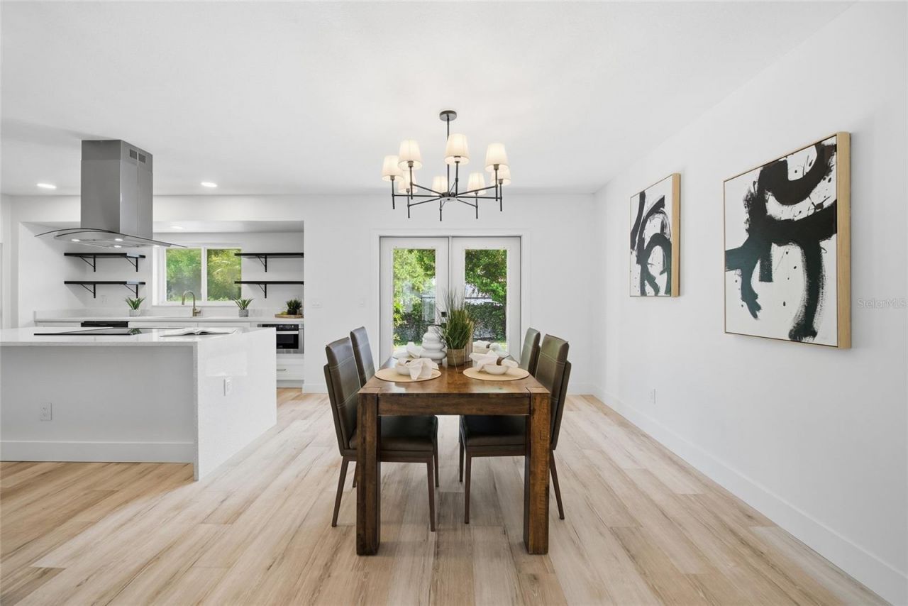 3909 Willowtree Place , Tampa, FL 33624 Photo