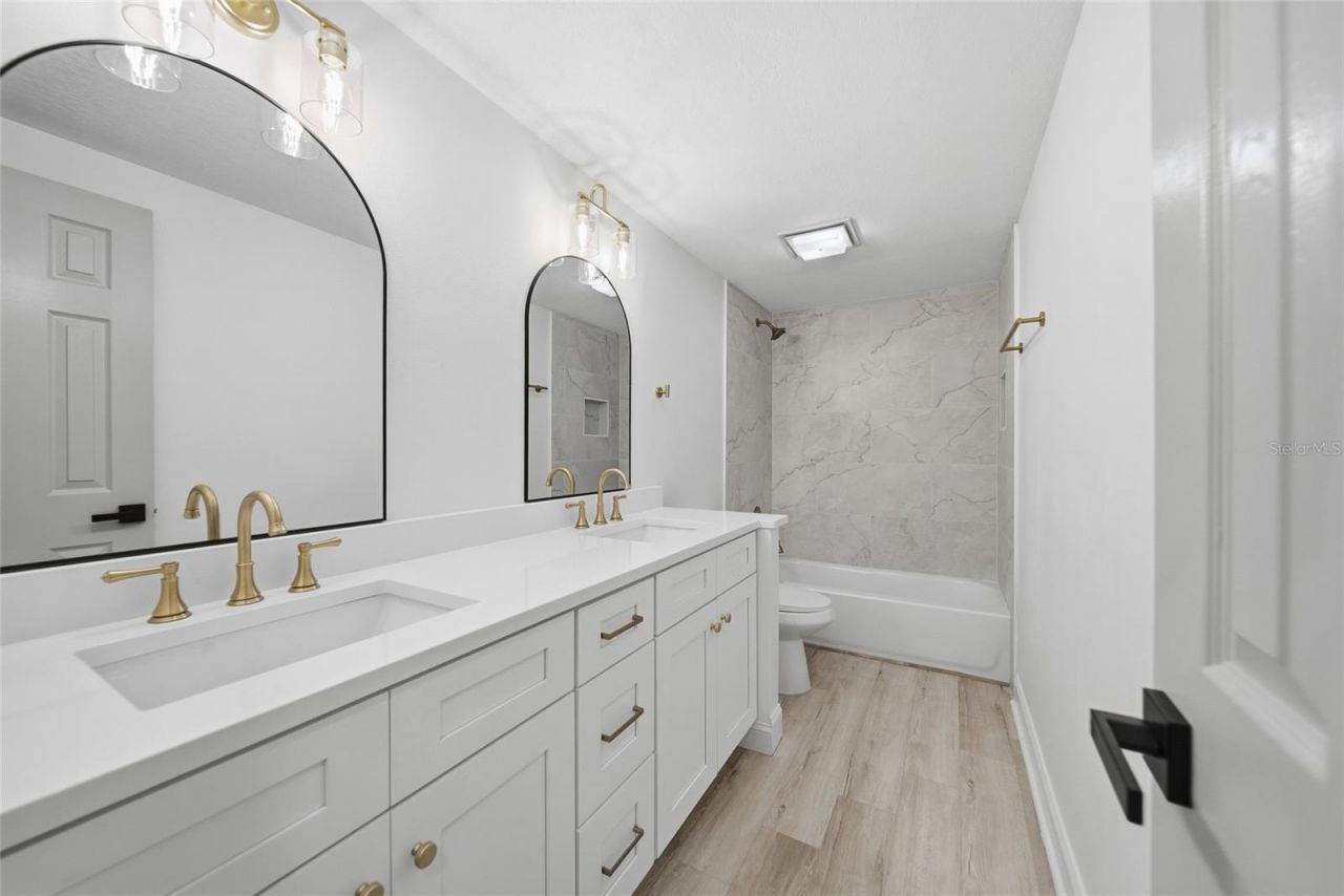 3909 Willowtree Place , Tampa, FL 33624 Photo