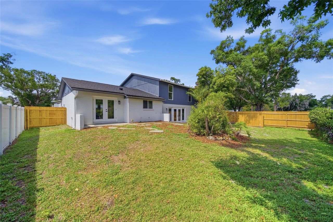 3909 Willowtree Place , Tampa, FL 33624 Photo