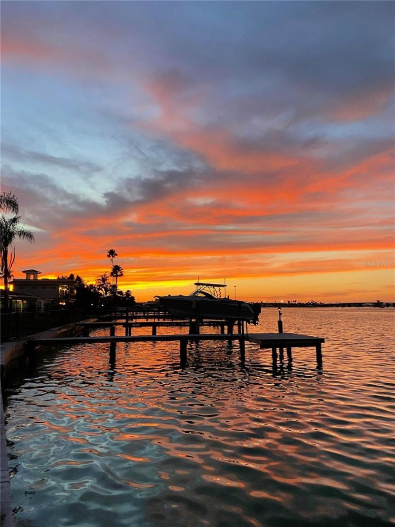 852 Bay Point Drive , Madeira Beach, FL 33708 Photo