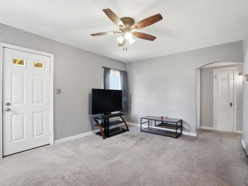 150 Lennox Avenue, Columbus, OH 43228 Photo 10