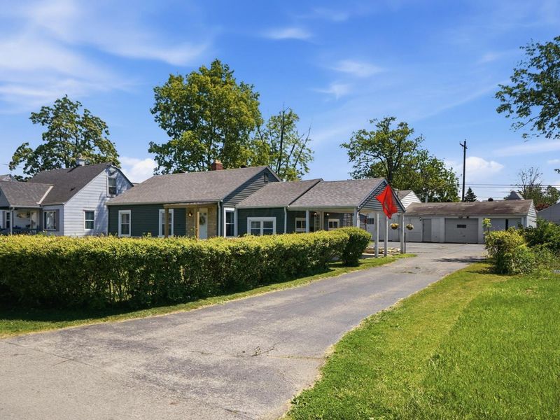150 Lennox Avenue, Columbus, OH 43228 Photo 2