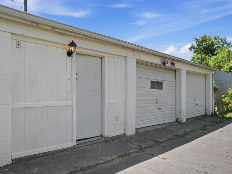 150 Lennox Avenue, Columbus, OH 43228 Photo 48
