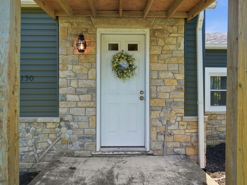 150 Lennox Avenue, Columbus, OH 43228 Photo 7