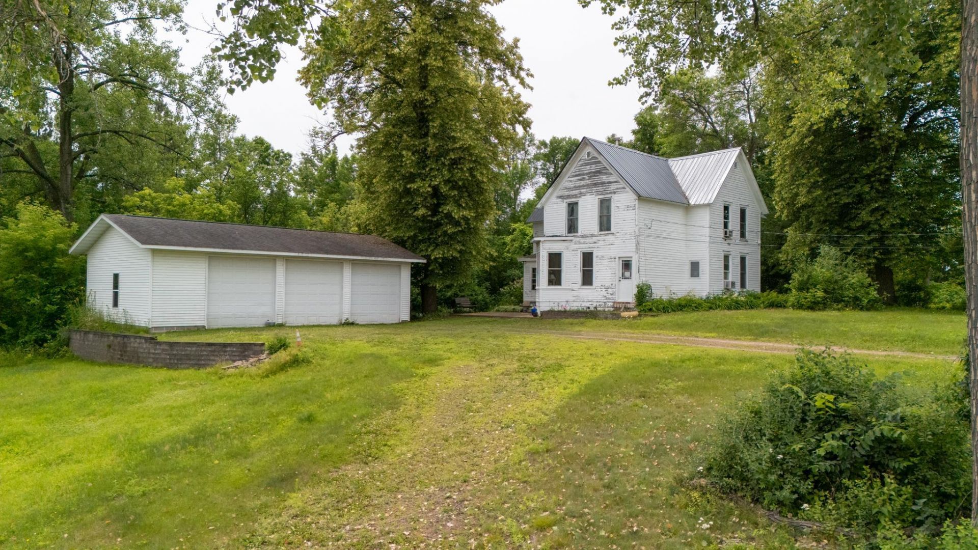 305 Lark Street, Sandstone, MN 55072 Main Photo