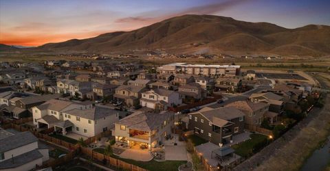 9329 Skyracer Drive, Reno, NV 89521 Photo