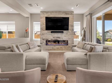 9329 Skyracer Drive, Reno, NV 89521 Photo