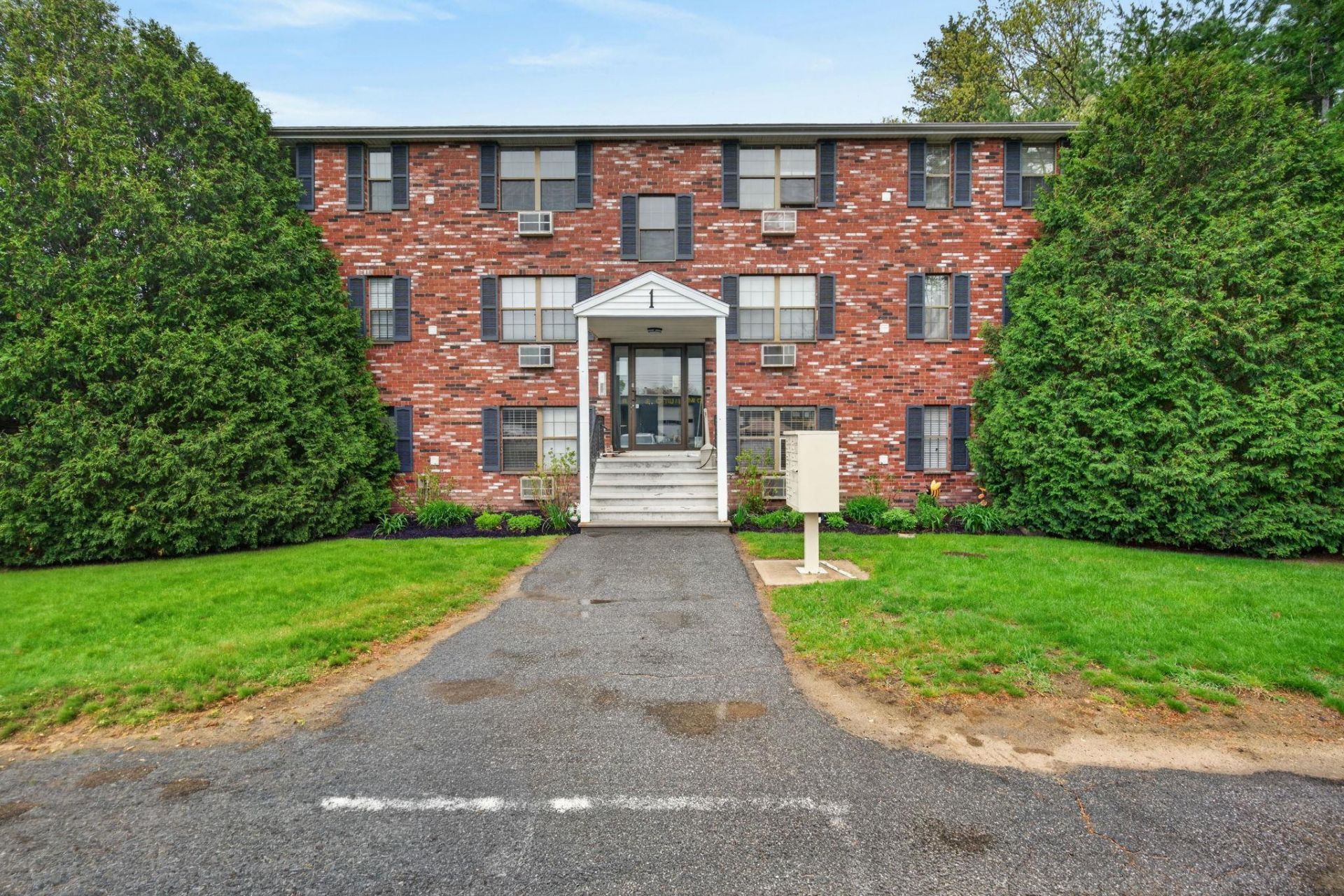 48 Westville Road, Unit 1-10, Plaistow, NH 03865 Main Photo
