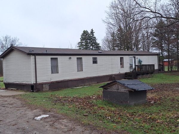 1251 E Station Road, Sheridan, MI 48884