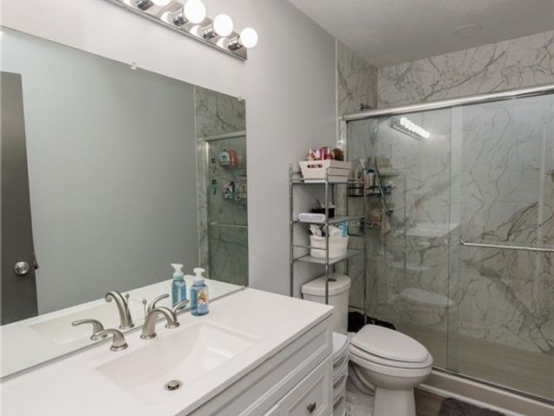 10201 Munich Drive, Parma, OH 44130 Photo 12