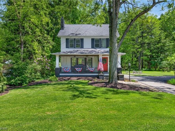 8465 Usher Road , Olmsted Falls, OH 44138