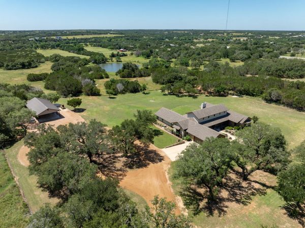 101 Shady Oaks TRL, Liberty Hill, TX 78642