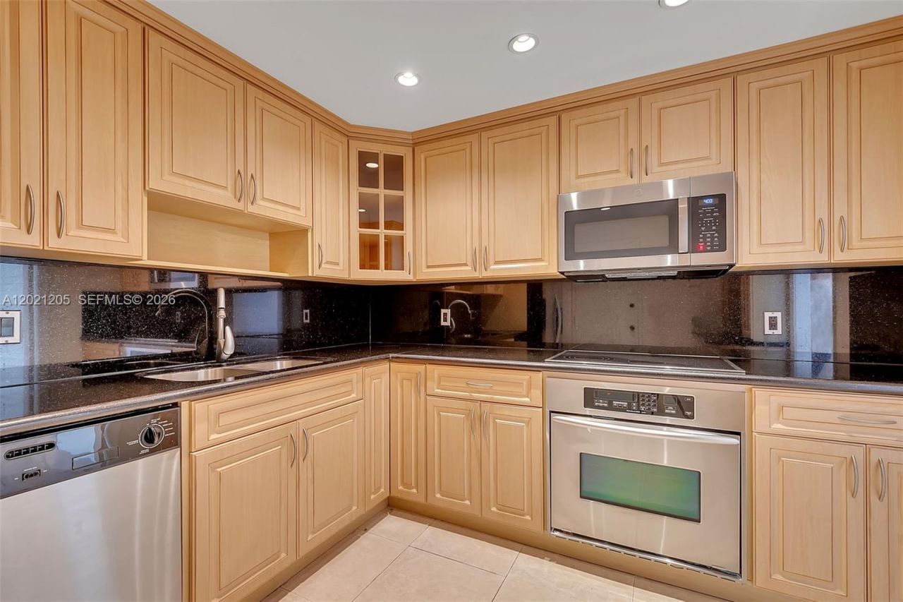 3 Grove Isle Dr, Unit C1606, Coconut Grove, FL 33133 Photo
