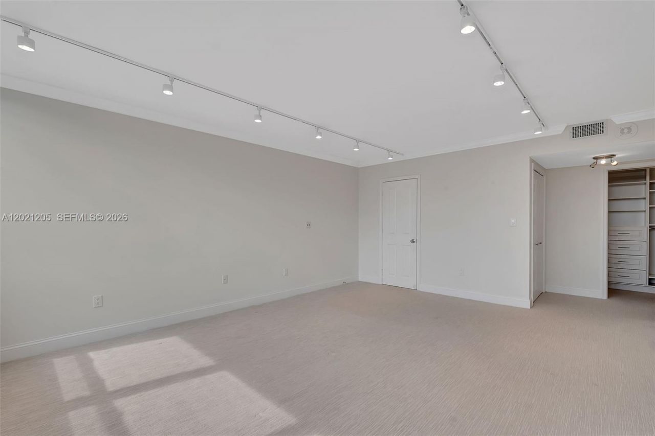 3 Grove Isle Dr, Unit C1606, Coconut Grove, FL 33133 Photo