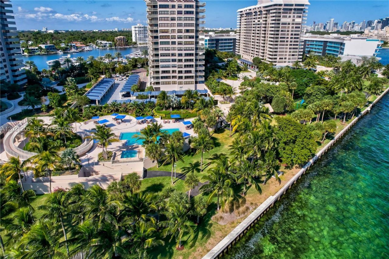 3 Grove Isle Dr, Unit C1606, Coconut Grove, FL 33133 Photo