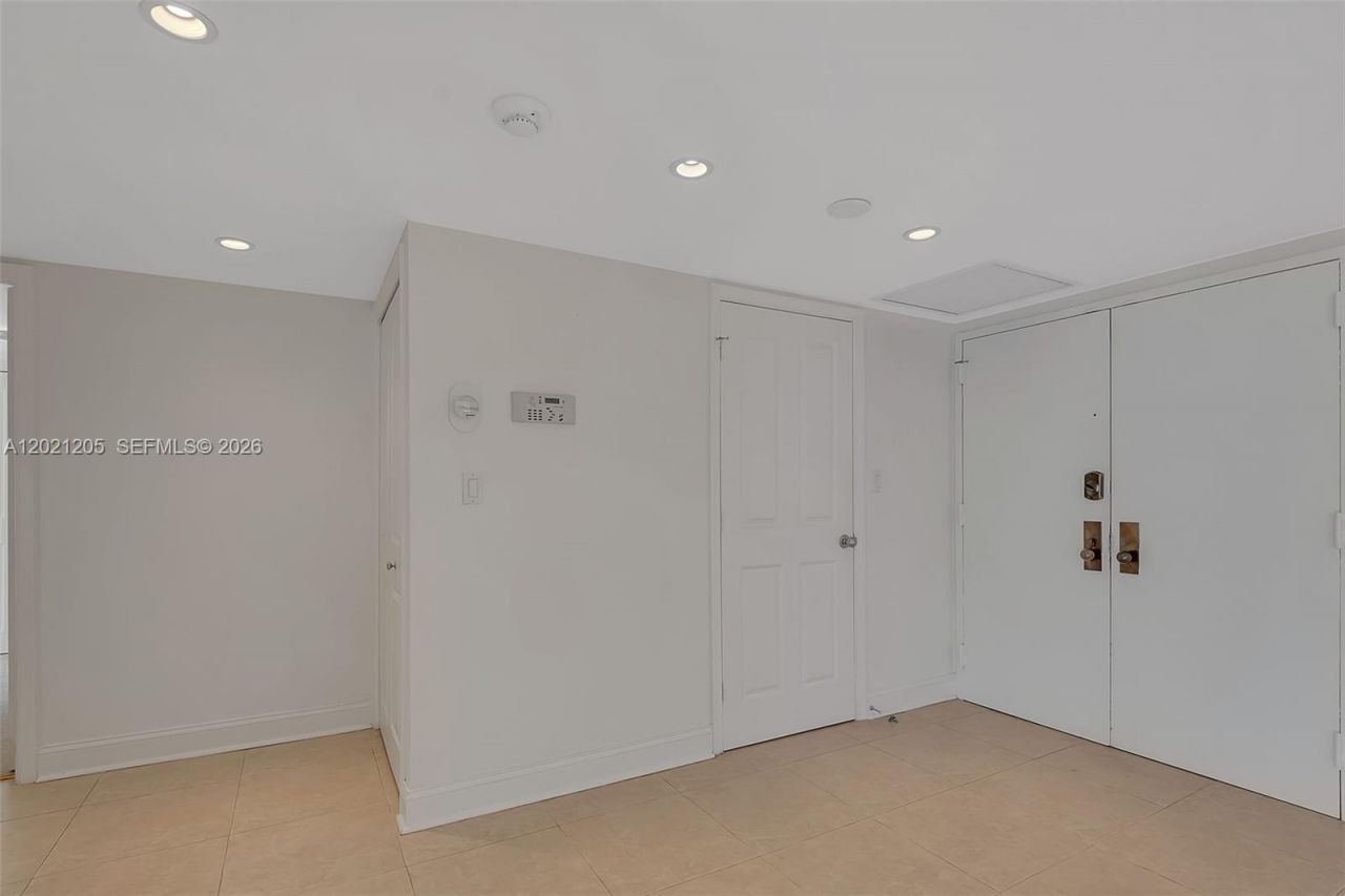 3 Grove Isle Dr, Unit C1606, Coconut Grove, FL 33133 Photo