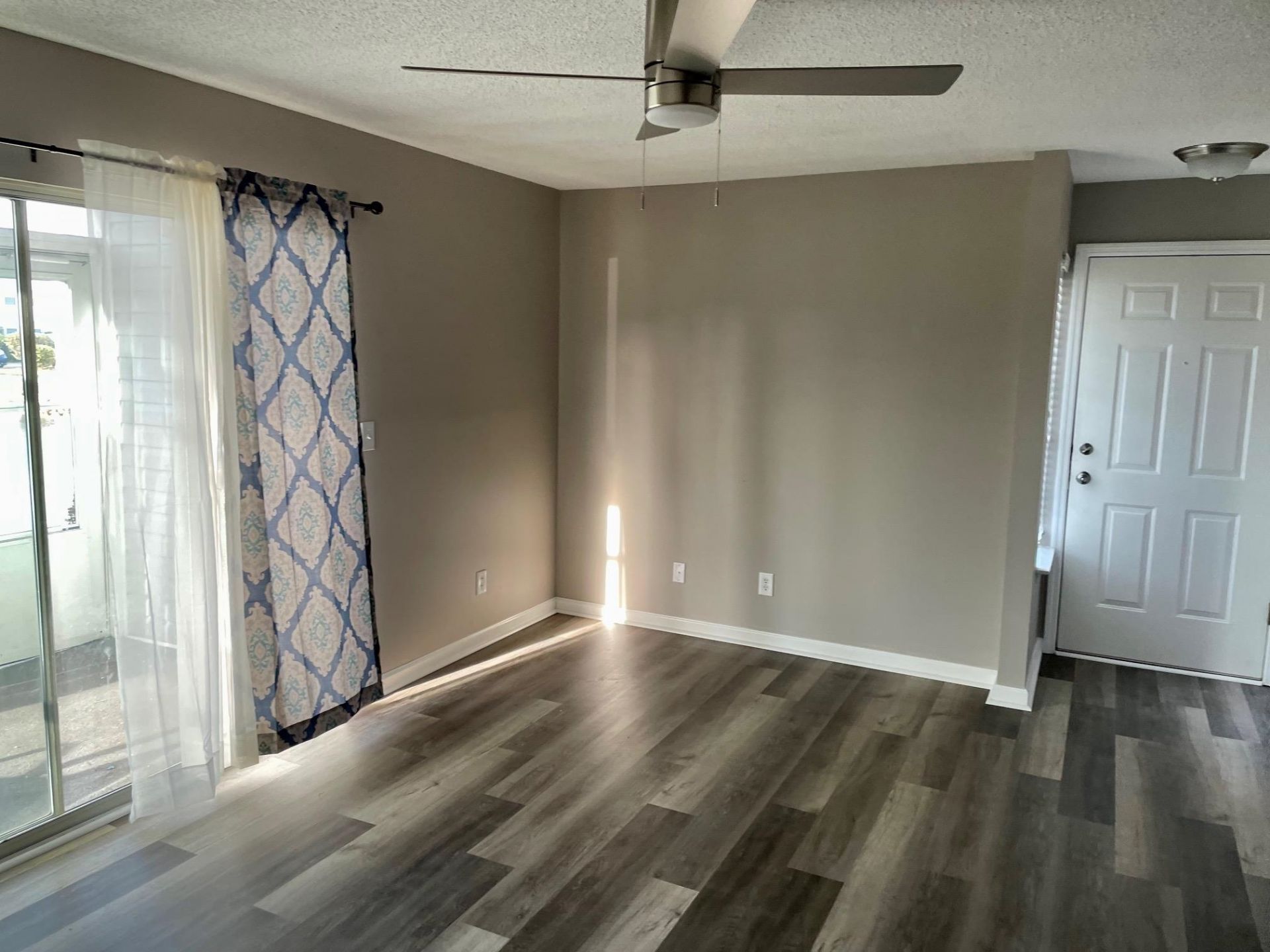 2258 Huntington Dr. Photo 16