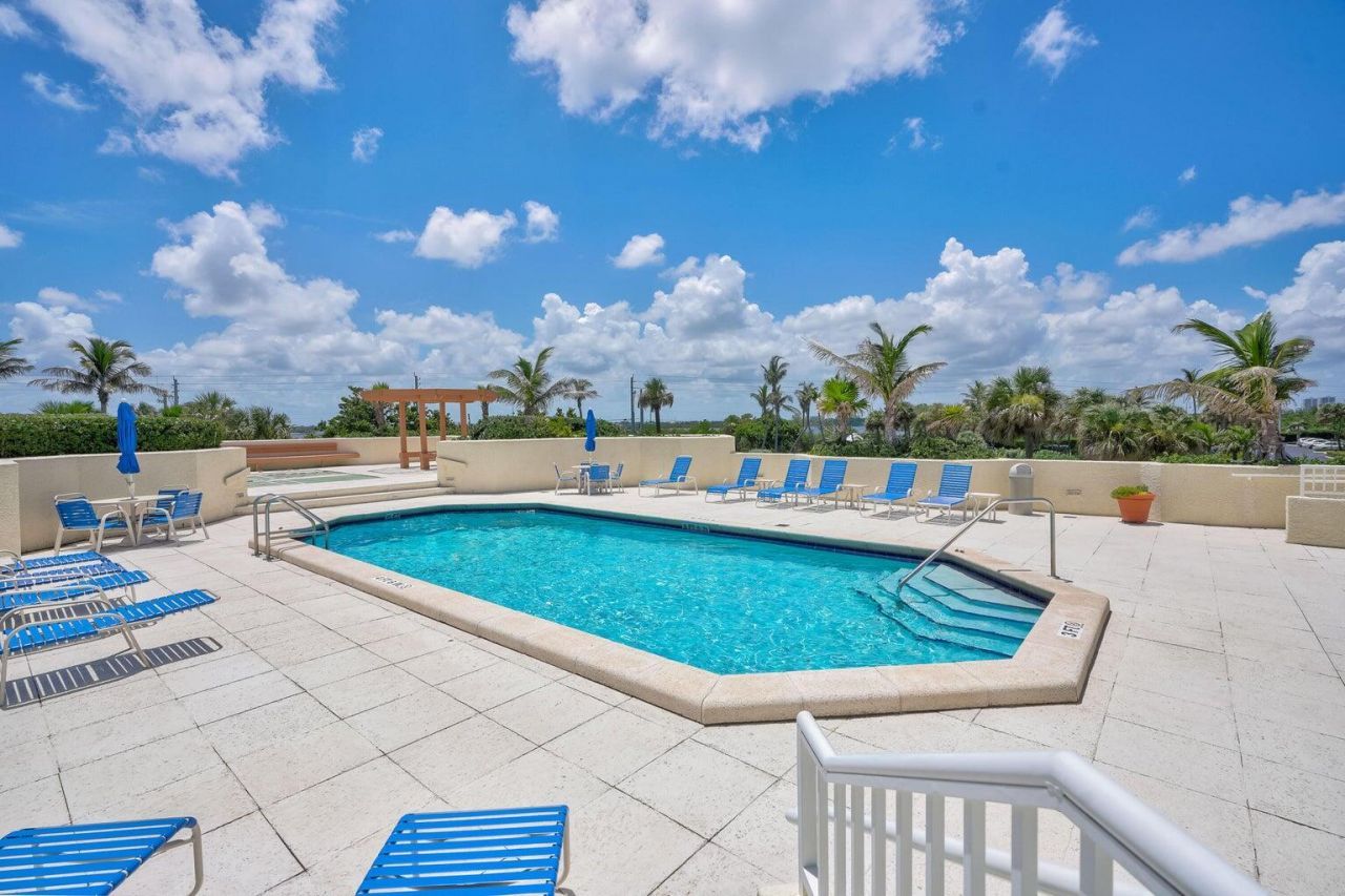 5510 N Ocean Drive, Unit 17d, Singer Island, FL 33404 Photo