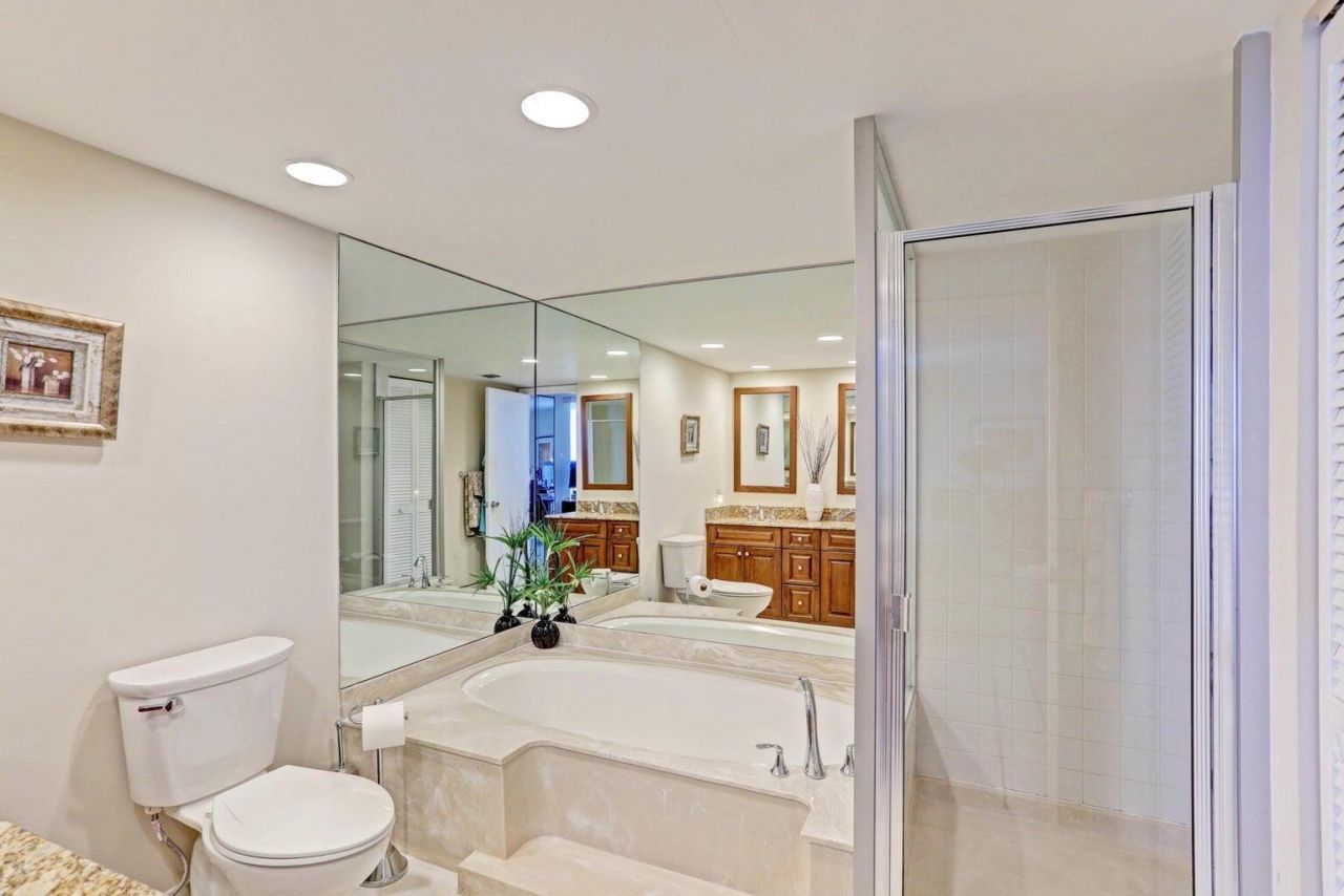 5510 N Ocean Drive, Unit 17d, Singer Island, FL 33404 Photo