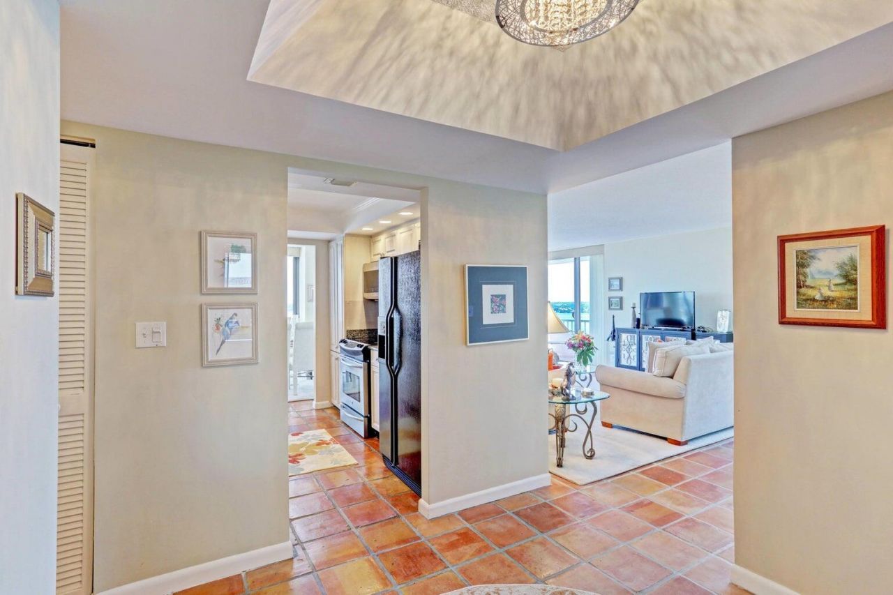 5510 N Ocean Drive, Unit 17d, Singer Island, FL 33404 Photo