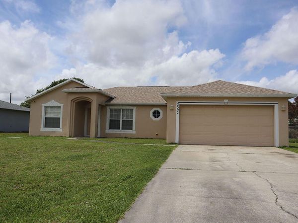 2392 SE Stonecrop Street, Port St. Lucie, FL 34984