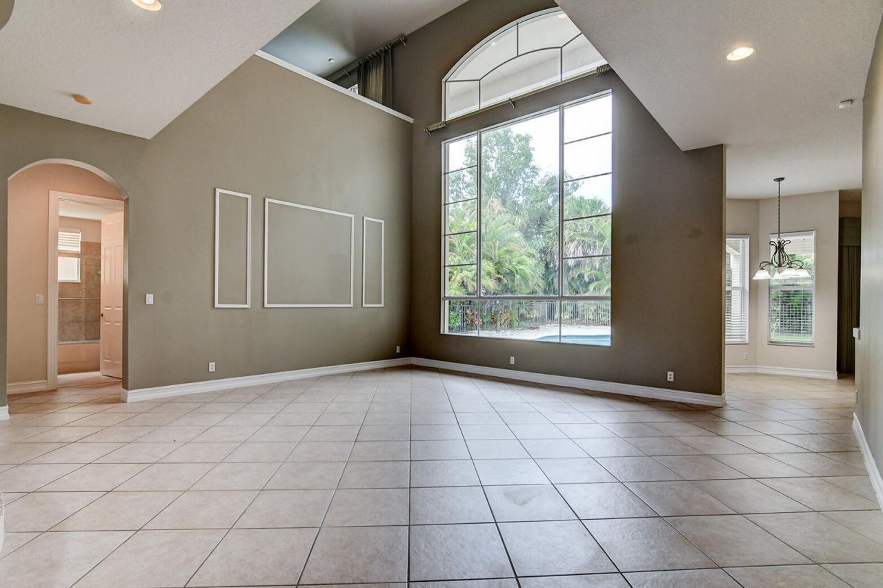 670 Edgebrook Lane, West Palm Beach, FL 33411 Photo