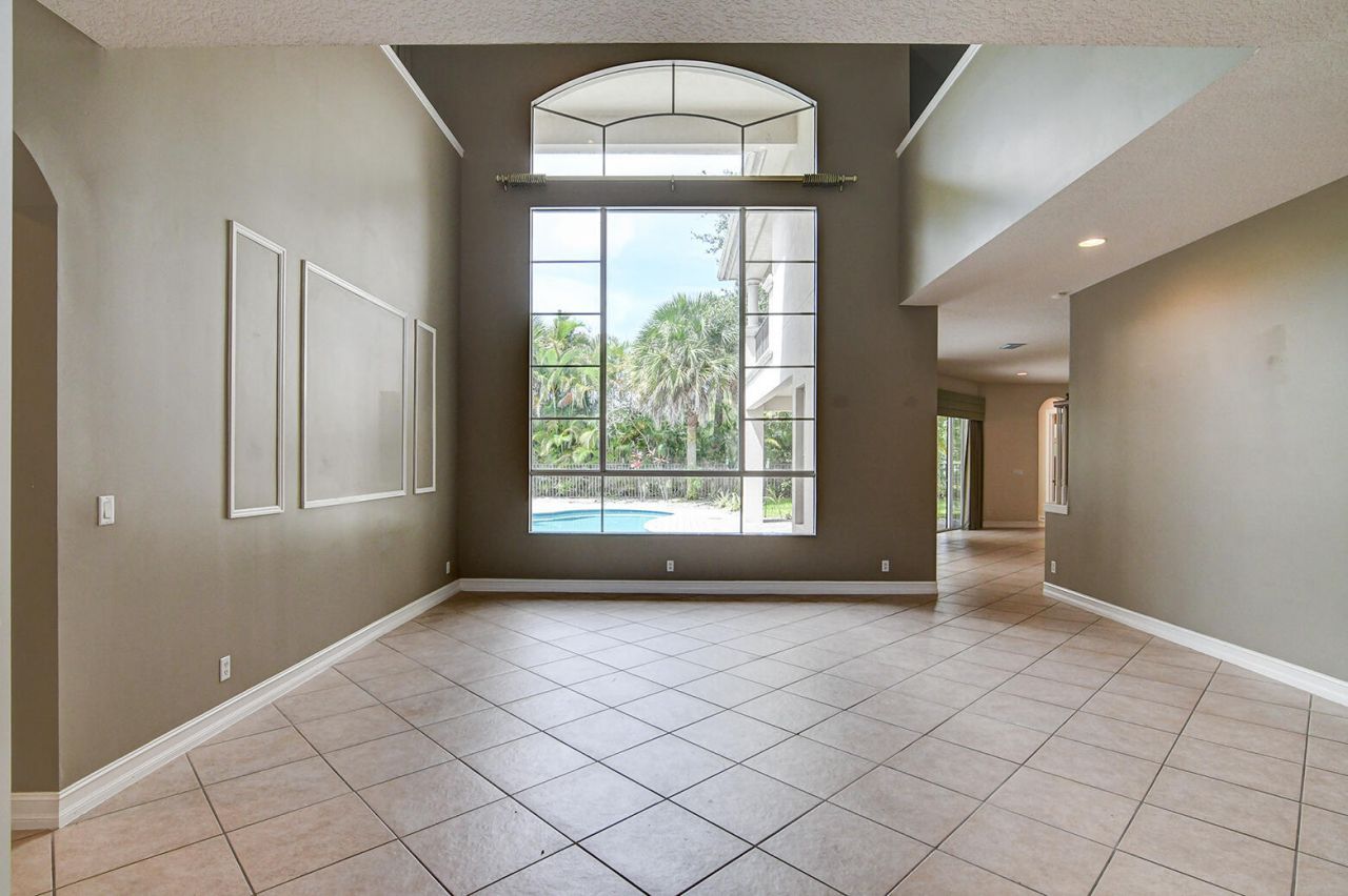 670 Edgebrook Lane, West Palm Beach, FL 33411 Photo
