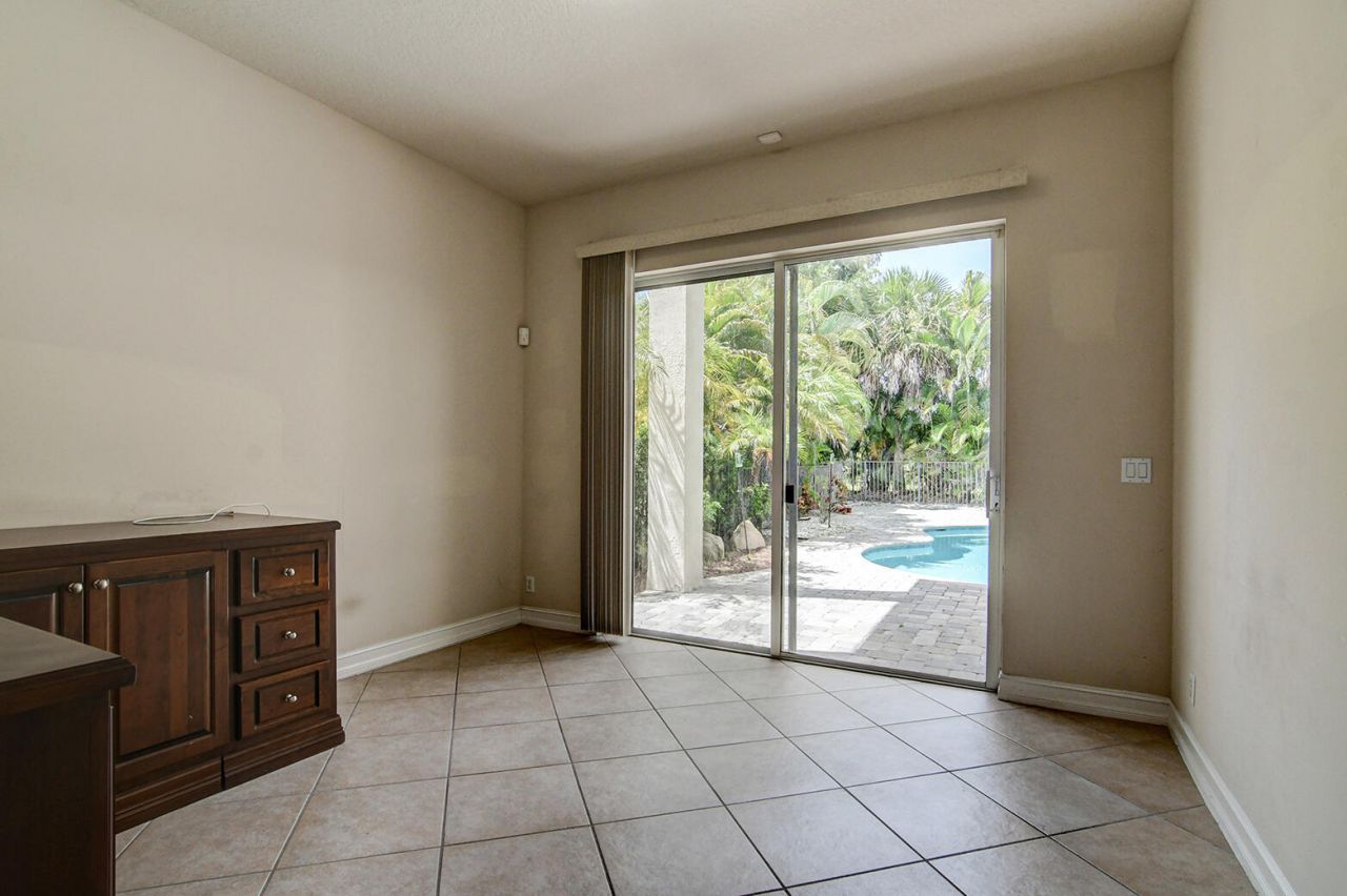 670 Edgebrook Lane, West Palm Beach, FL 33411 Photo