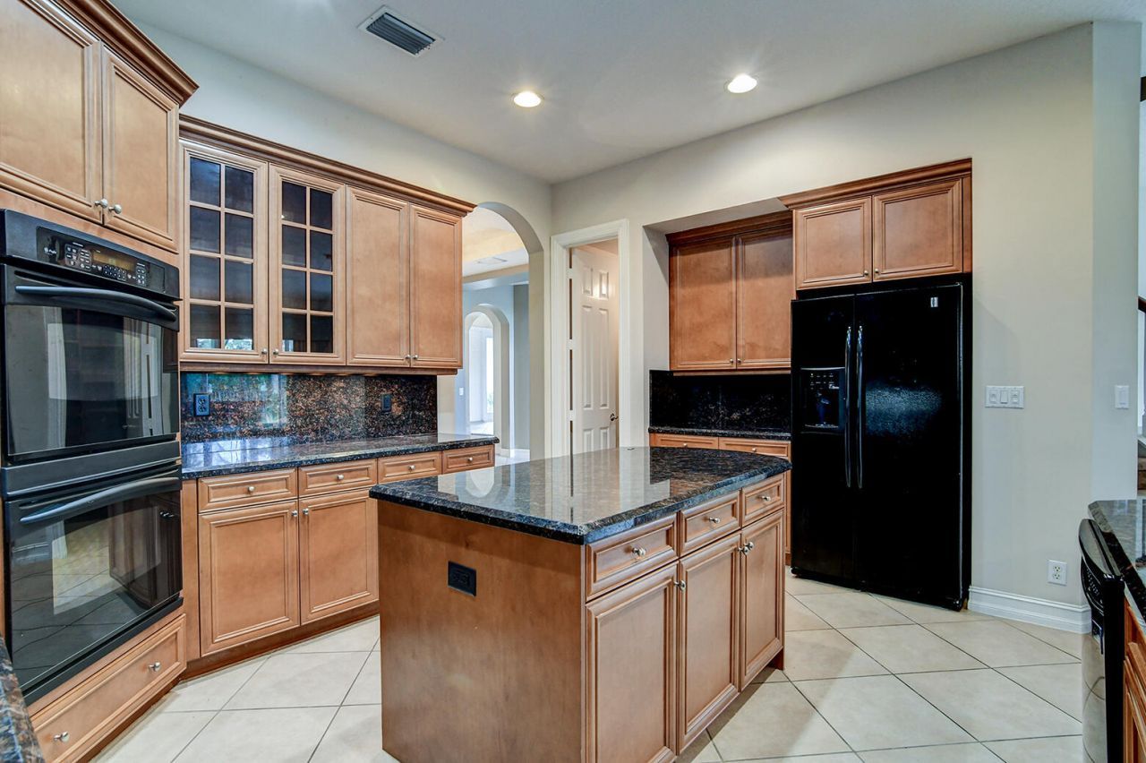 670 Edgebrook Lane, West Palm Beach, FL 33411 Photo