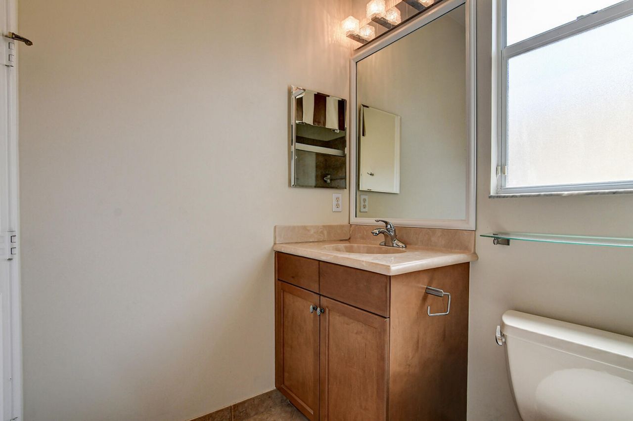 670 Edgebrook Lane, West Palm Beach, FL 33411 Photo