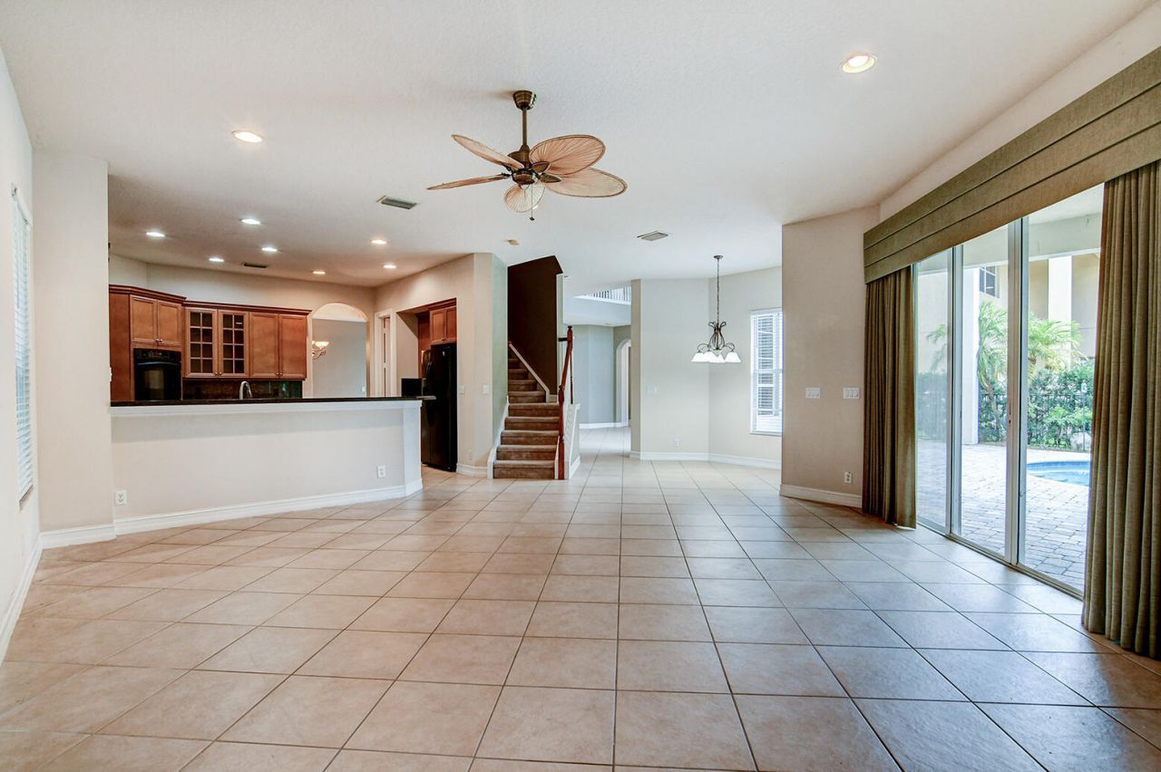 670 Edgebrook Lane, West Palm Beach, FL 33411 Photo