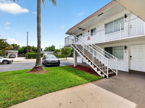 1671 NE 33rd Street, Unit 1, Pompano Beach, FL 33064