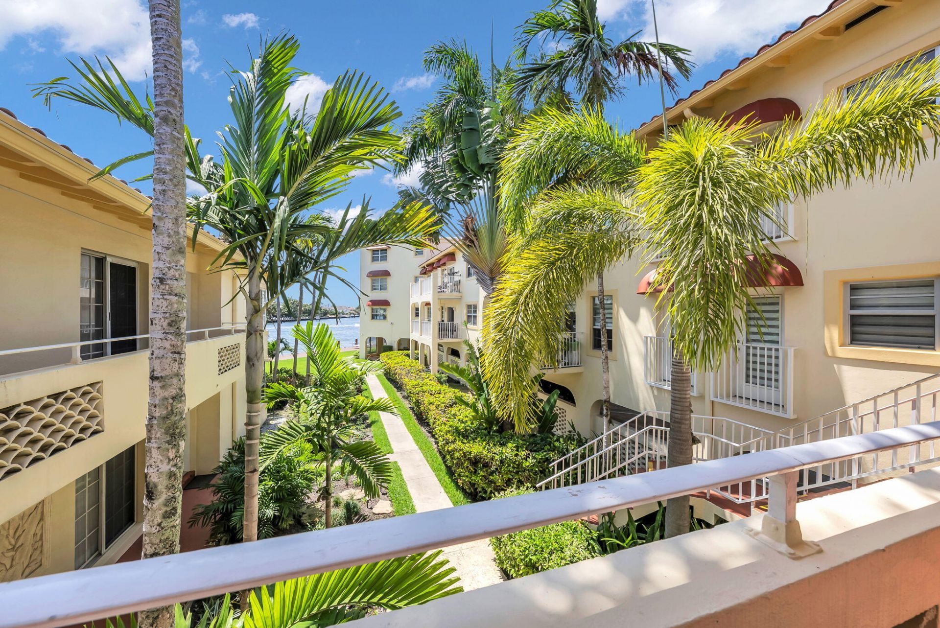 341 N Birch Road, Unit 206, Fort Lauderdale, FL 33304 Photo