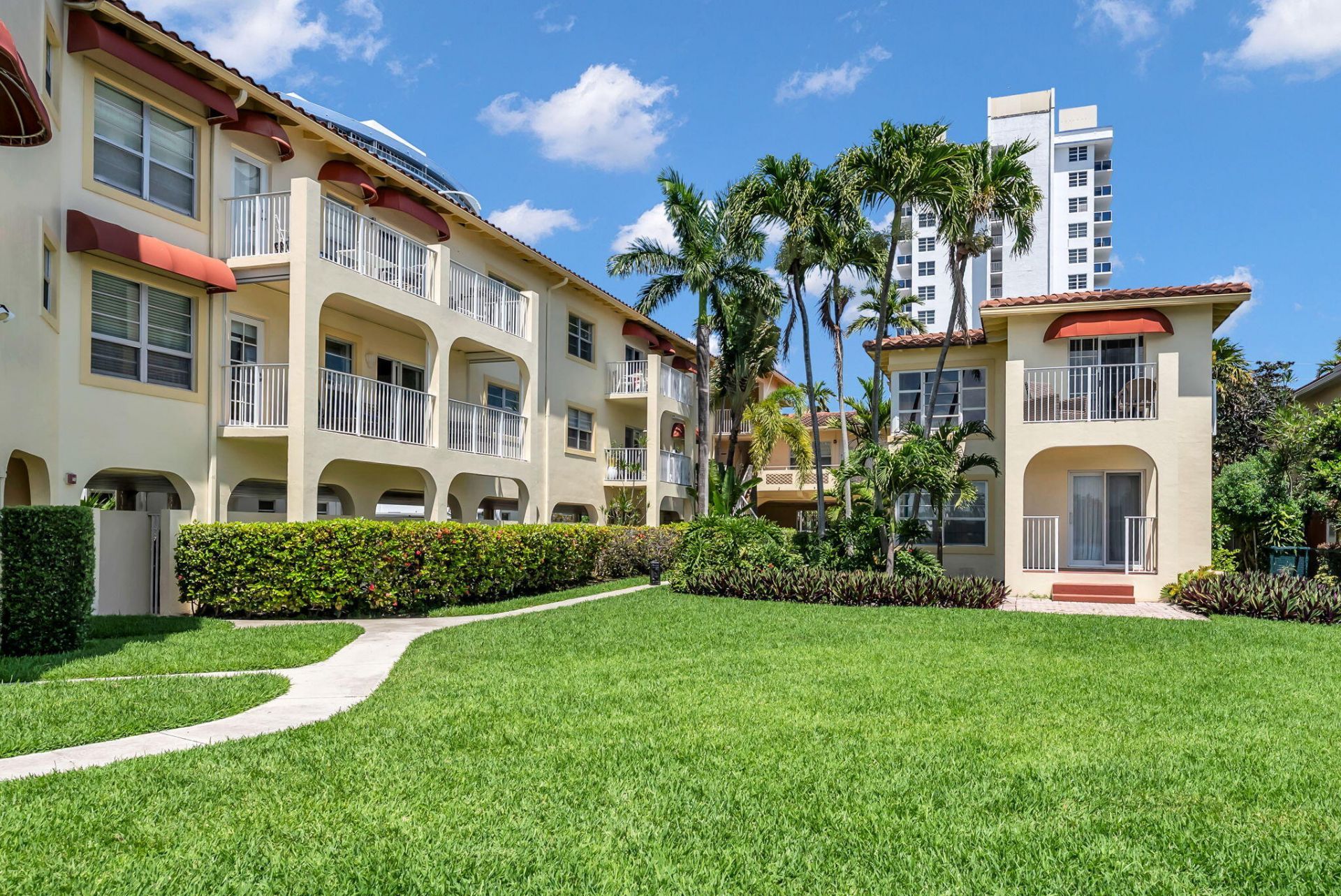 341 N Birch Road, Unit 206, Fort Lauderdale, FL 33304 Photo