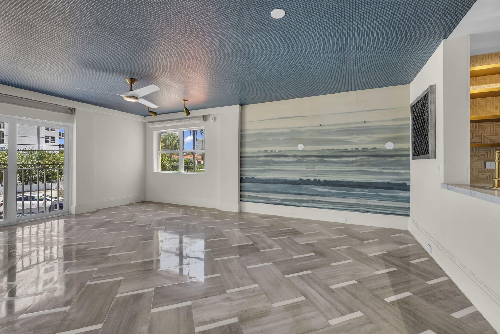 341 N Birch Road, Unit 206, Fort Lauderdale, FL 33304 Photo