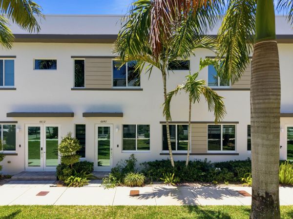 6642 NW 103rd Parkway, Unit 6642, Doral, FL 33178