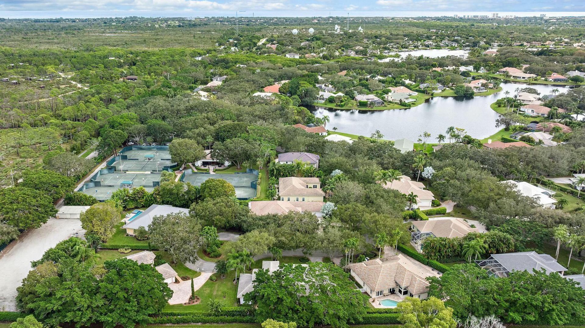 9927 SE Canary Palm Way, Jupiter, FL 33469 Photo