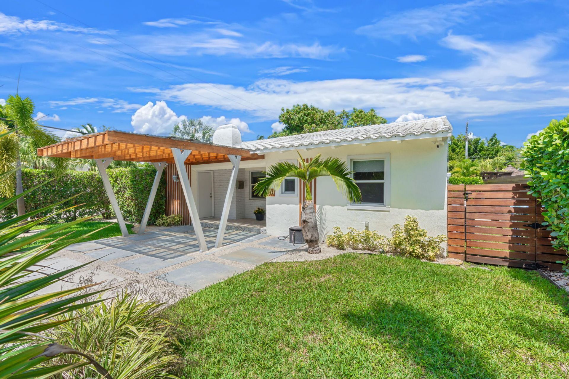 648 NE 17th Avenue, Fort Lauderdale, FL 33304 Photo