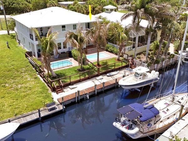 3997 SE Barcelona Street, Stuart, FL 34997