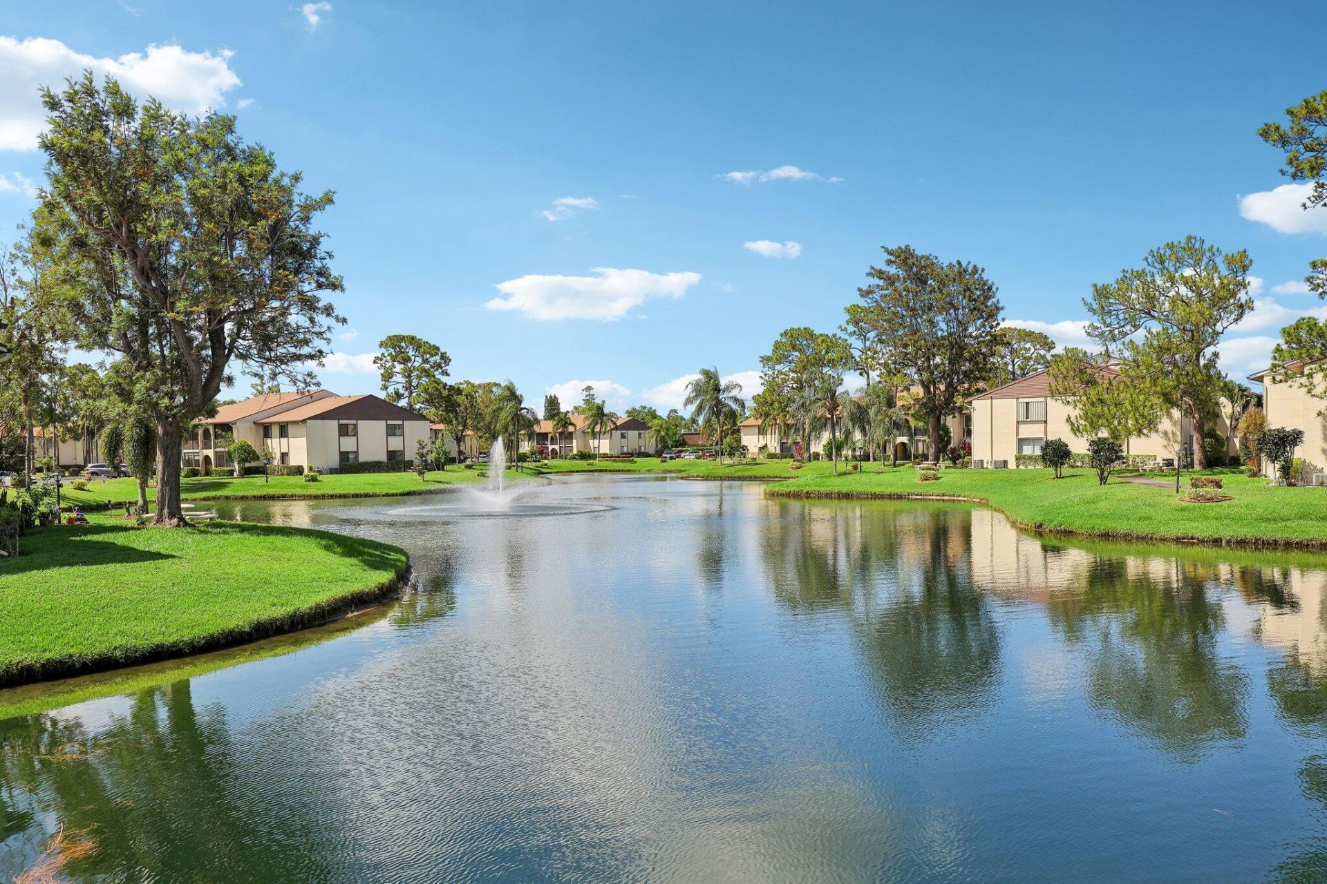 306 Knotty Pine Circle, Unit A-2, Greenacres, FL 33463 Photo